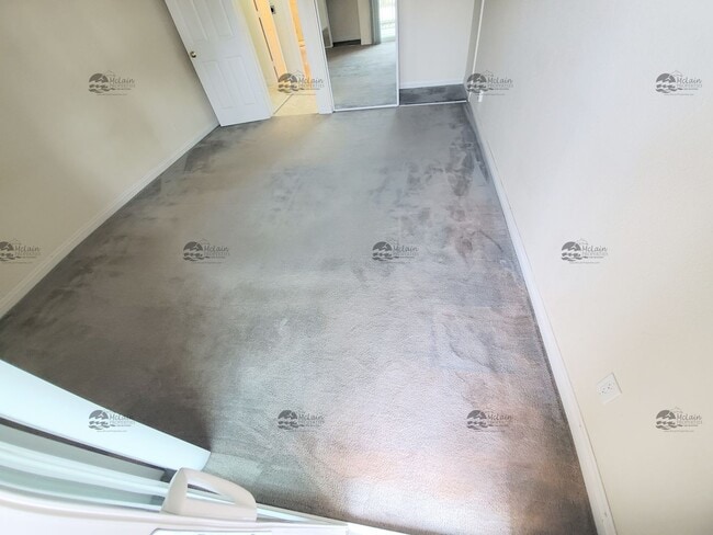 Building Photo - 1 Bed/1Bath in The Grove Gated Carlsbad Co...