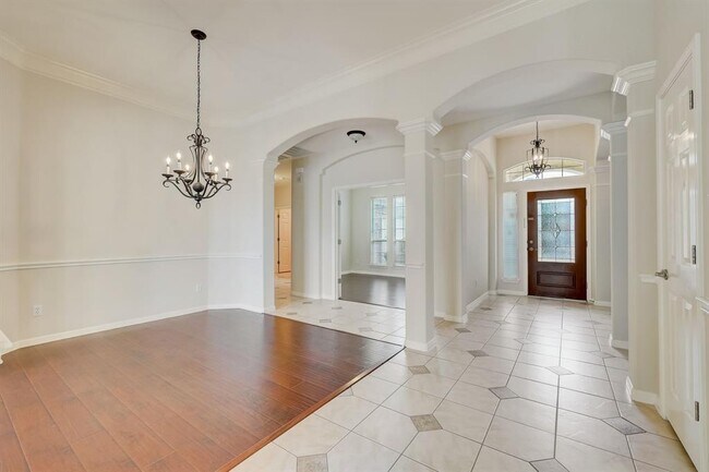 Building Photo - 2837 Cool River Loop
