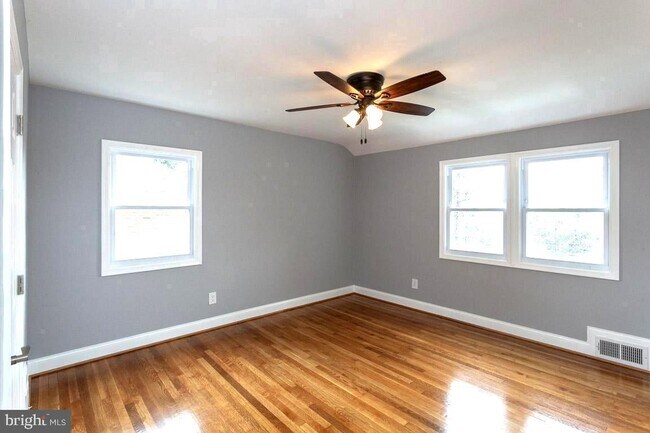 Foto del edificio - 618 Chesapeake St SE