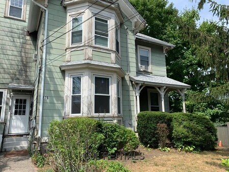 Primary Photo - 275 Crescent St