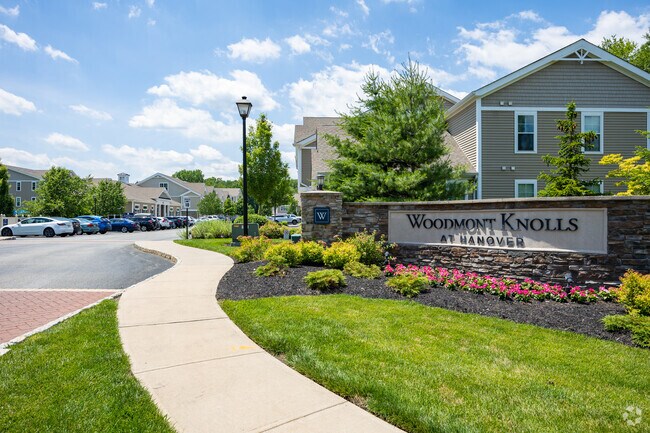 Entrada - Woodmont Knolls