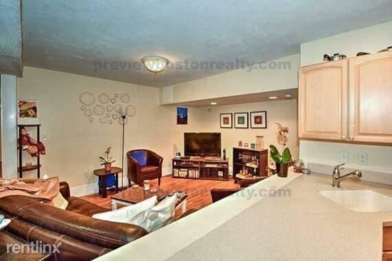 Foto del edificio - 16 Garrison Rd