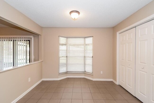 Building Photo - 2048 Pompano Pkwy
