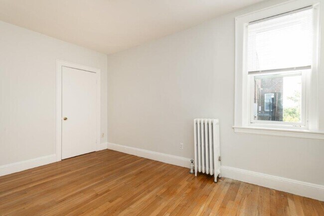 Building Photo - 137 Highland Ave