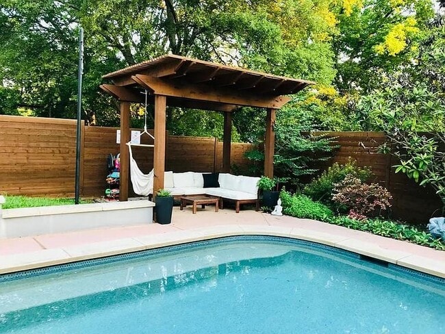 Building Photo - 2305 Comburg Castle Way