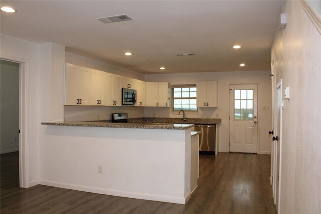 Foto del edificio - 11289 County Road 2312 Unit#1, Terrell, Te...