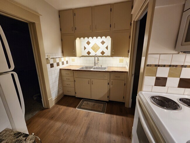 Foto del edificio - 614 Isabella St