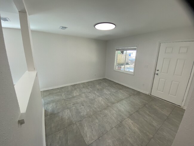 Foto del edificio - 6367 Metz Rd