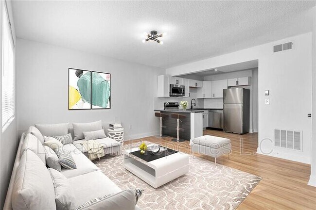 Foto del edificio - 1502 W 25th Ct