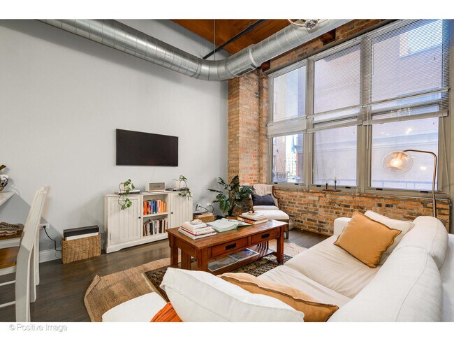 Foto del edificio - 1500 W Monroe St