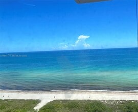 Building Photo - 9225 Collins Ave