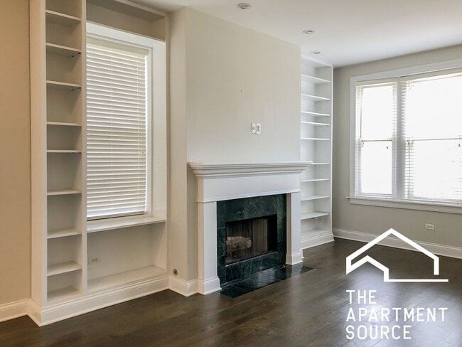 Foto del edificio - 3856 N Southport Ave