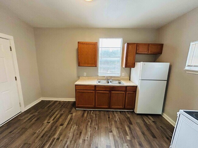 Foto del edificio - Super Affordable South Side Two Bedroom