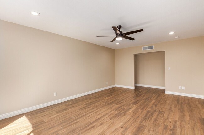 Foto del edificio - Beautiful Remodeled 4 bedroom 2 bath home ...