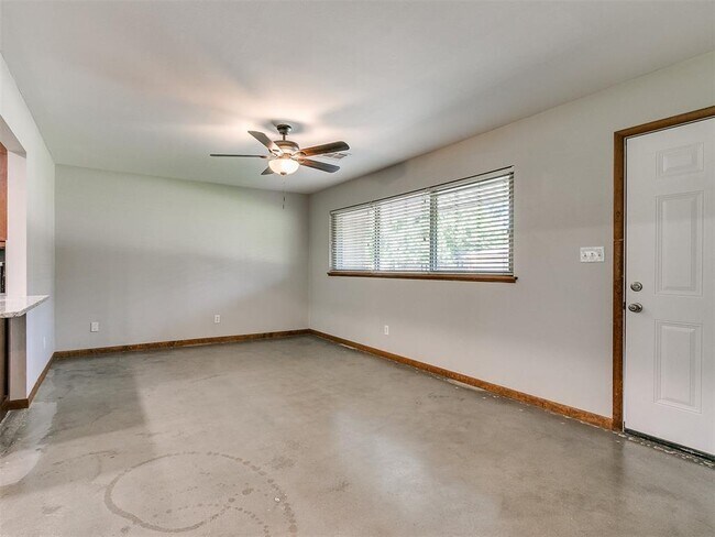 Foto del edificio - 1514 Melrose Dr