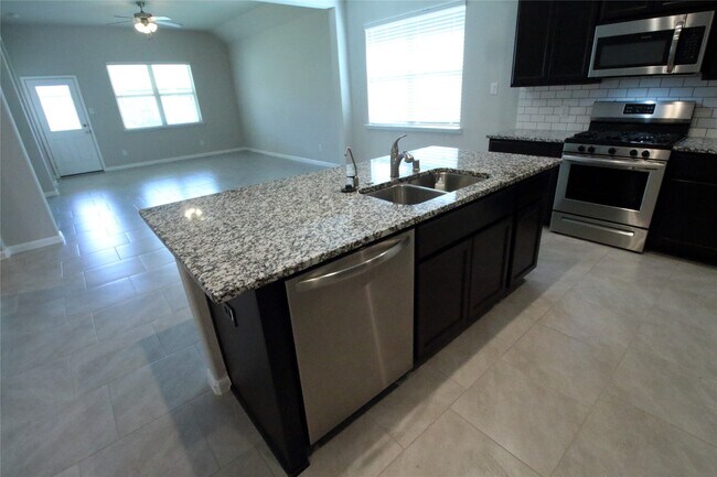 Foto del edificio - 4007 Prairie Landing Ln