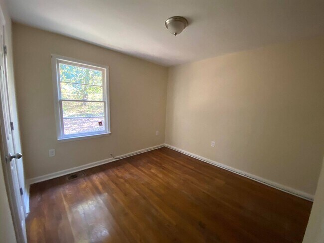 Building Photo - 180 W Grantville Rd