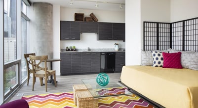 Building Photo - 802 N LaSalle St