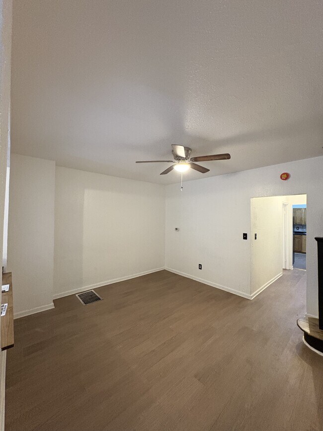 Foto del edificio - 5504 Devon St