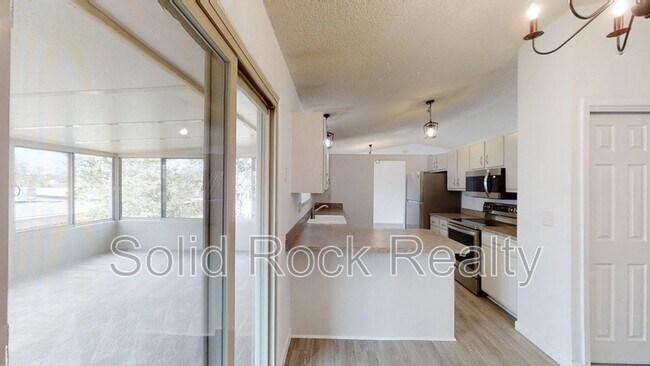 Foto del edificio - 6340 Lange Dr