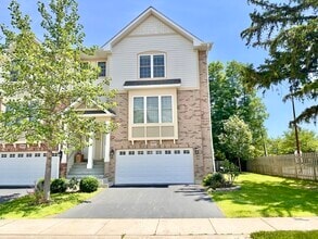 Building Photo - 2601 Chelsey St