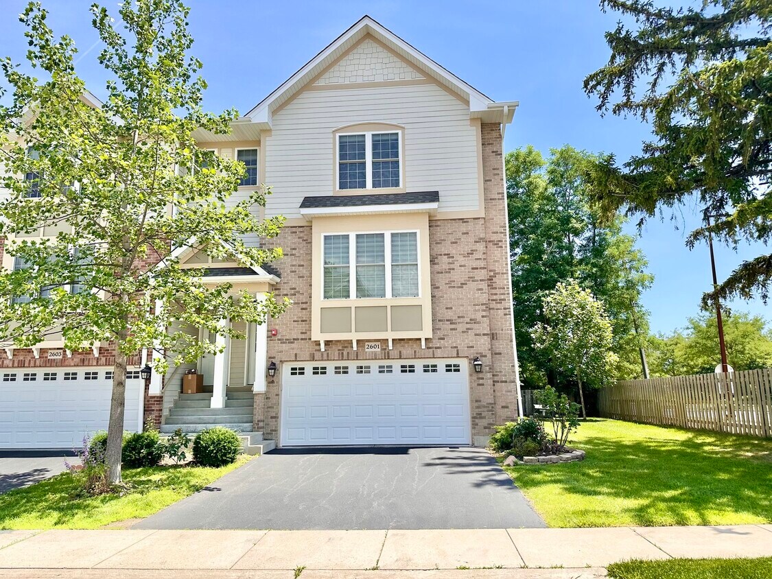 Foto principal - 2601 Chelsey St