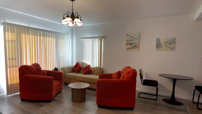 Foto del edificio - 723 S Louise St