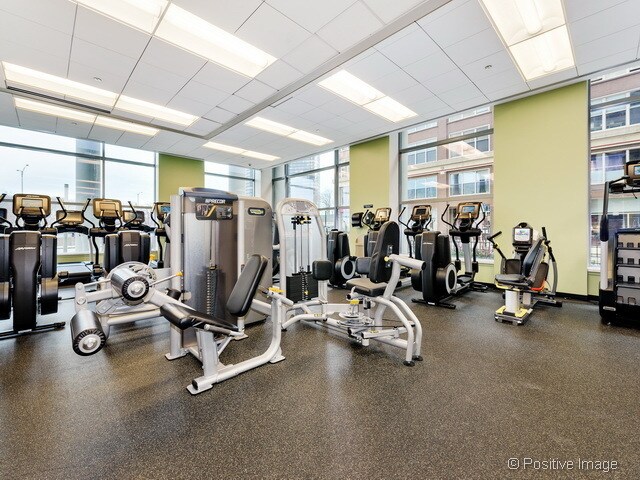 Building Photo - 600 N Lake Shore Dr