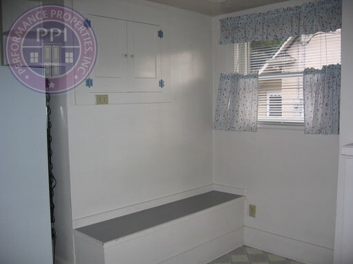 Building Photo - Lovely Beaumont Bungalow With Large Fenced Backyard!!