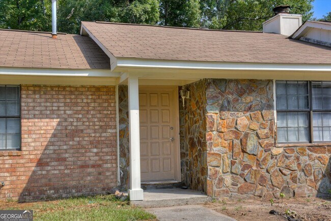Building Photo - 4431 Whisperwood Dr