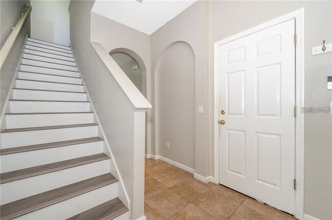 Building Photo - 833 Park Grove Court