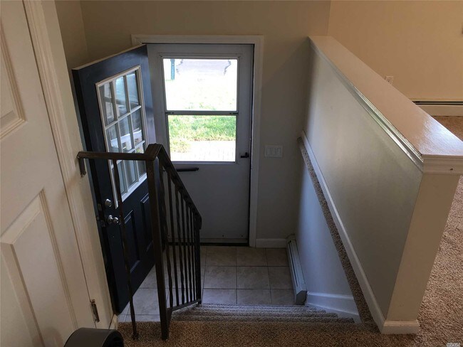 Foto del edificio - 651 Shore Dr