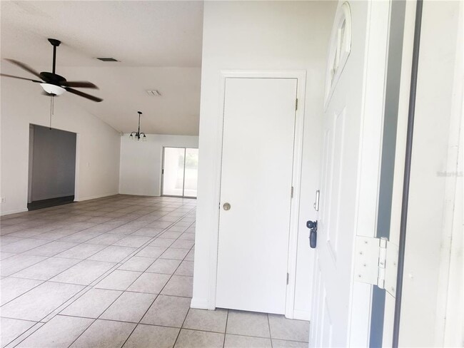 Building Photo - 9392 N Sandree Dr