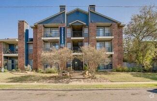 Building Photo - 1820 N Garrett Ave