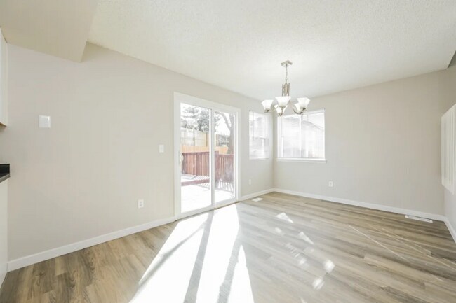 Foto del edificio - 4793 Fontana Ct