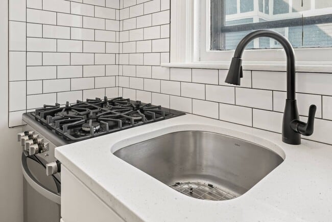 Building Photo - 101 Union Ave