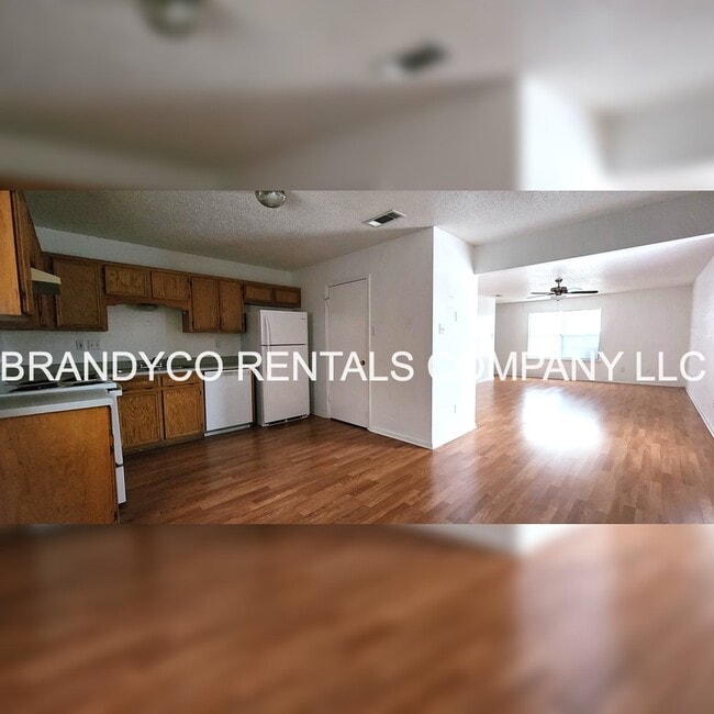 Foto del edificio - 901 Clairidge Ave