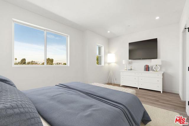 Building Photo - 1/2 South Centinela Avenue Apt #4916, Los ...