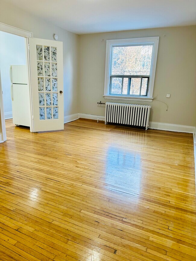 Photo du bâtiment - 1 Bedroom Apartment to rent