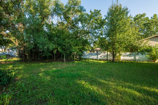 Foto del edificio - 301 N Spruce St