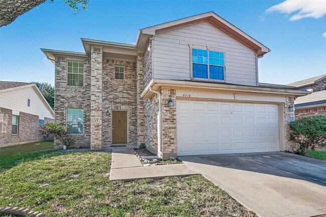 Building Photo - 5719 Clerkenwell Dr