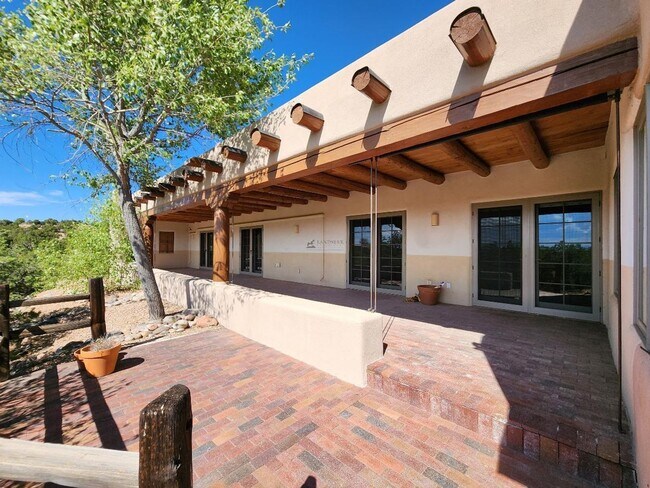 Foto del edificio - 4 Palentine Rd