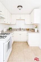 Building Photo - 1828 W Sumac Ln