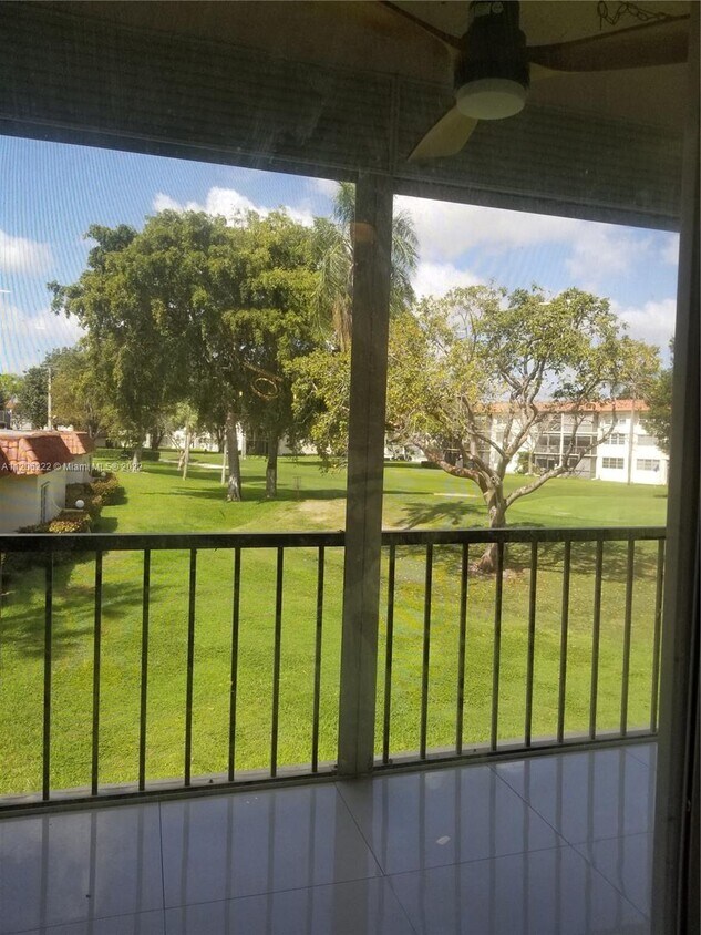 811 S Hollybrook Dr Unit 208, Pembroke Pines, FL 33025 Condo for Rent