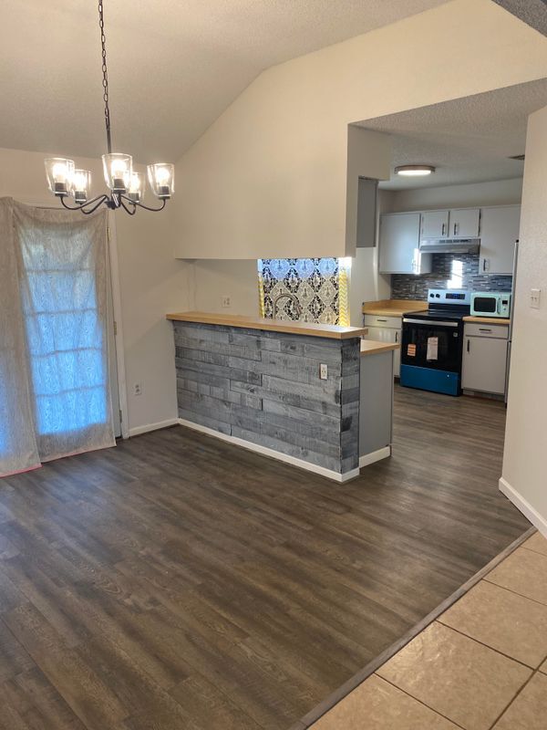 Foto del edificio - 412 Liska St