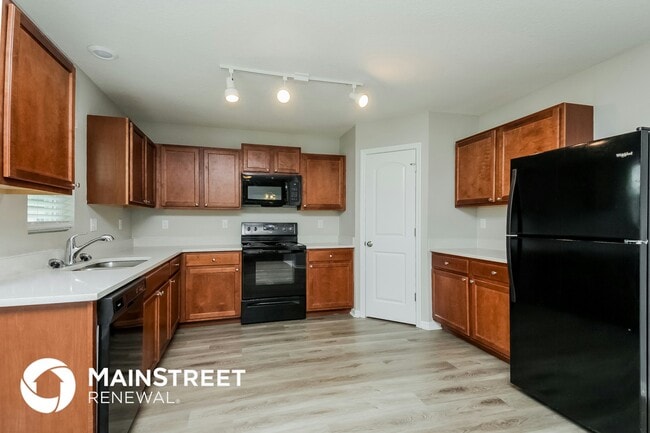 Foto del edificio - 318 Fern Ct