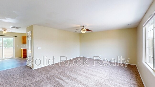 Foto del edificio - 4919 Leland Point