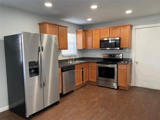 Building Photo - 2536 Blaydon Dr