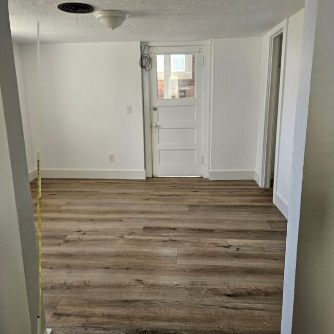 Front Entrance Door - 120 W 700 S
