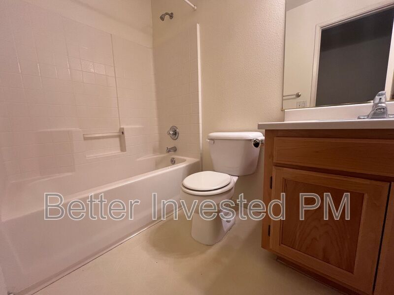 Foto del edificio - 956 Kenmore Ln